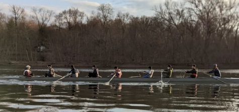 At practice, the Phoenix crew team rows an 8-person boat. “In each boat, you have either 4 people or 8 people,” junior Alan Saju said. “And so if all those people aren’t working together at the same time, the boat’s not going to be going anywhere.” 
