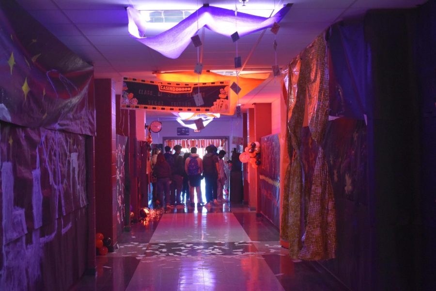 The senior, junior, sophomore, and freshman classes come together to compete in hallway decorating. With the use of dimmed lights, extravagant decor, and friendly competition, they took the school on a tour of Las Vegas, Tokyo, Paris, and New York.