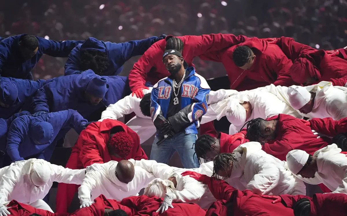 Rapper Kendrick Lamar on stage performing to the audience  for the SuperBowl halftime show.
Courtesy of FMT via Creative Commons